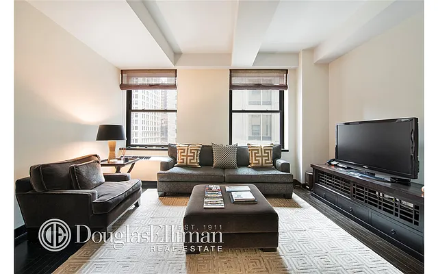 Sold by Douglas Elliman | media 14