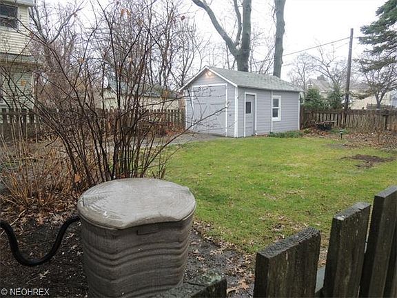 4th image of 1527 Wayne Ave