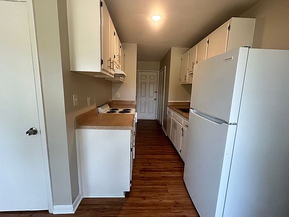 5th image of 7564 Bellehaven Dr