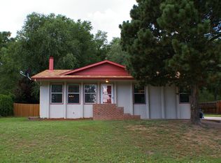 902 Pioneer Ln, Colorado Springs, CO 80904