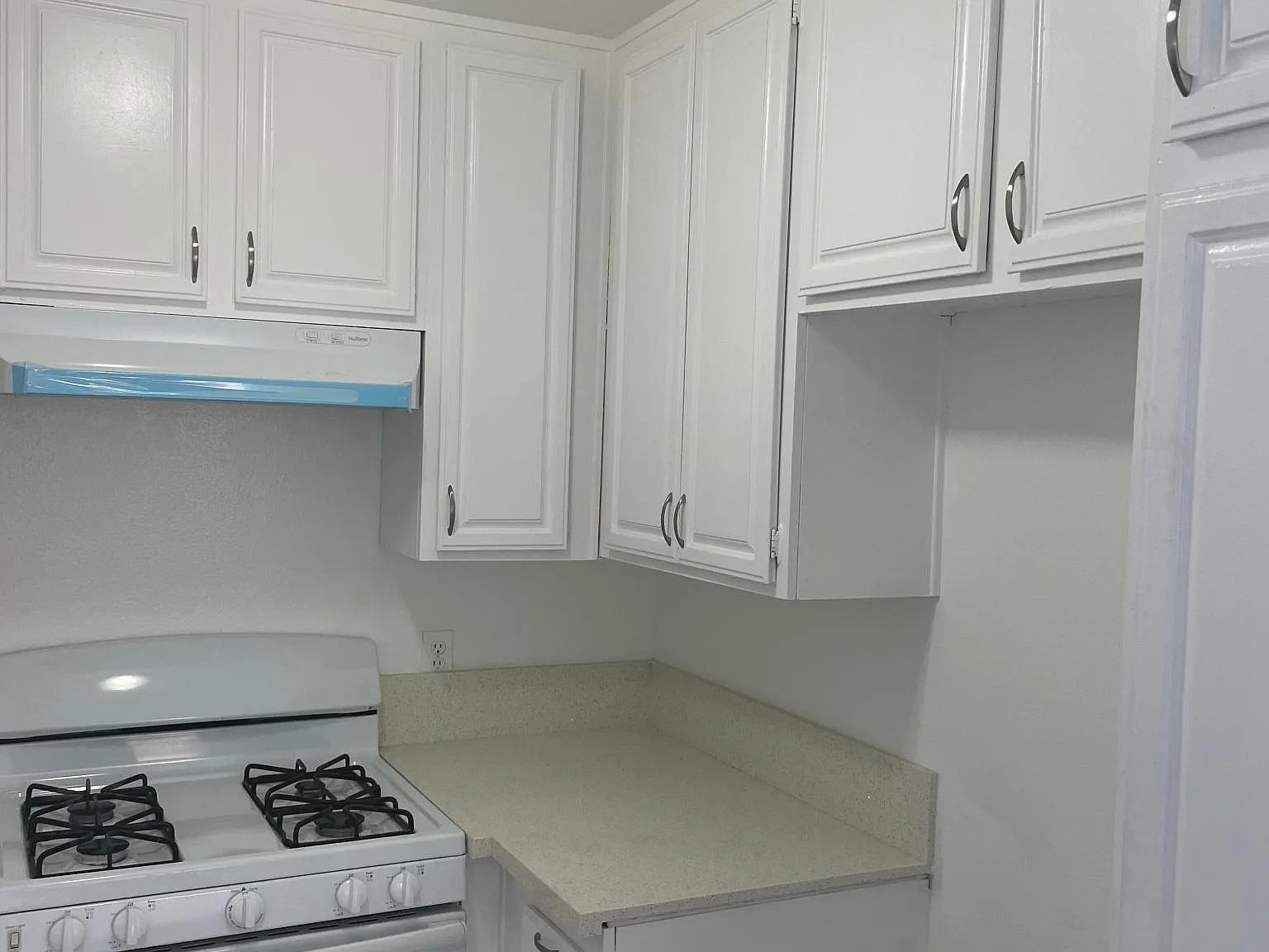 2 bed, 900 sqft, $2,295 — Photo 3