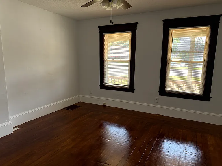694 Enfield St #694 — Photo 9
