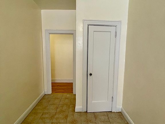 4th image of 2106 33rd St APT A7