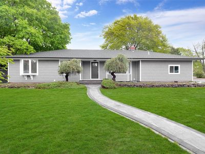 697 8th Street, Bohemia, NY, 11716