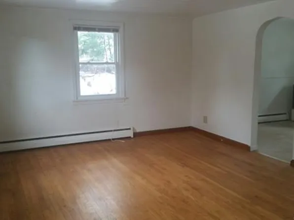 146 Camp St, Plainville, CT 06062