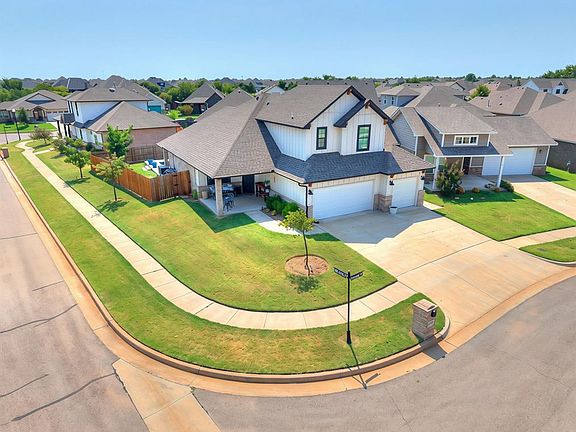 2nd image of 12928 Firerock Cir