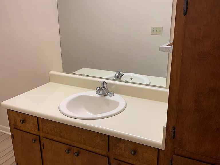 1029 Lawhorne Dr — Photo 13
