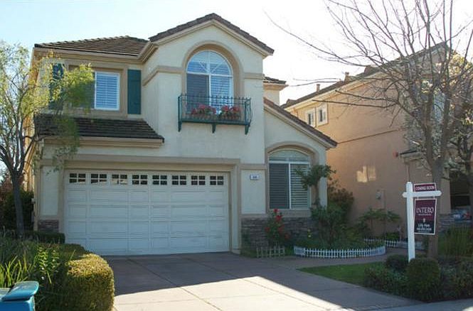1st image of 688 Vanderbilt Dr