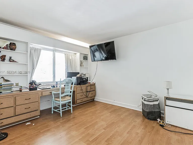 633 N Crescent Dr — Photo 39