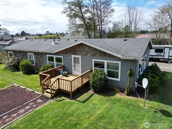 305 Godsey Ln, Long Beach, WA 98631