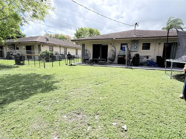 954 NW 14th St, Florida City, FL 33034
