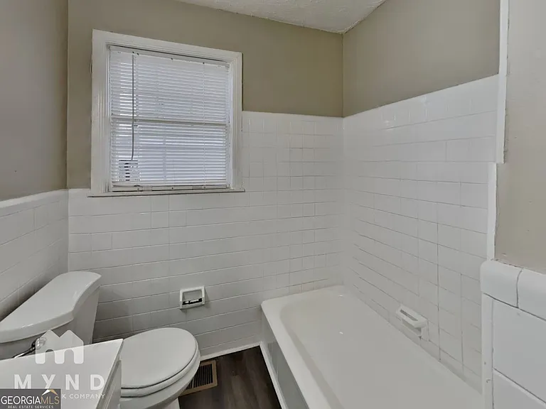 1284 Westmont Rd SW — Photo 17