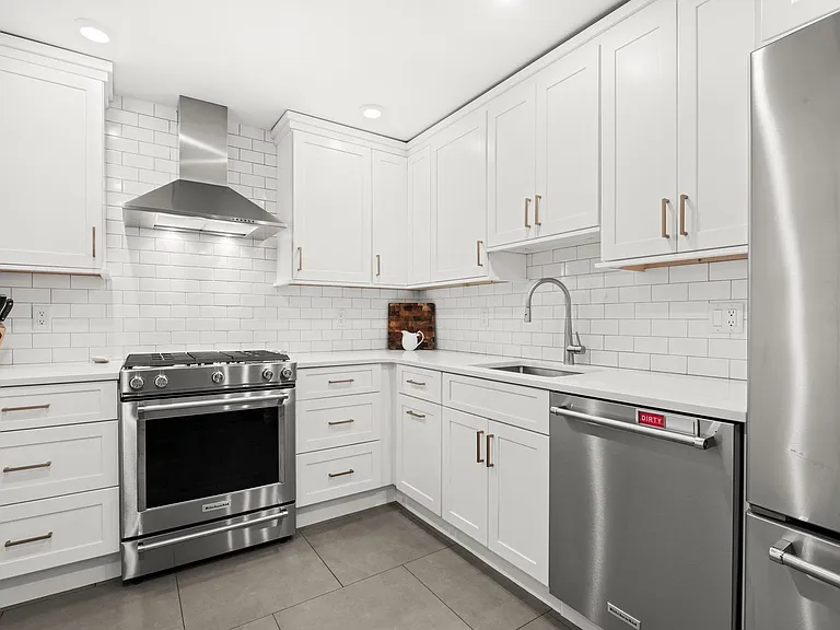 613 Madison St #B — Photo 16
