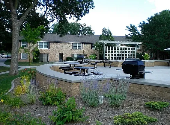 926 Westbrooke Way #8 — Photo 3