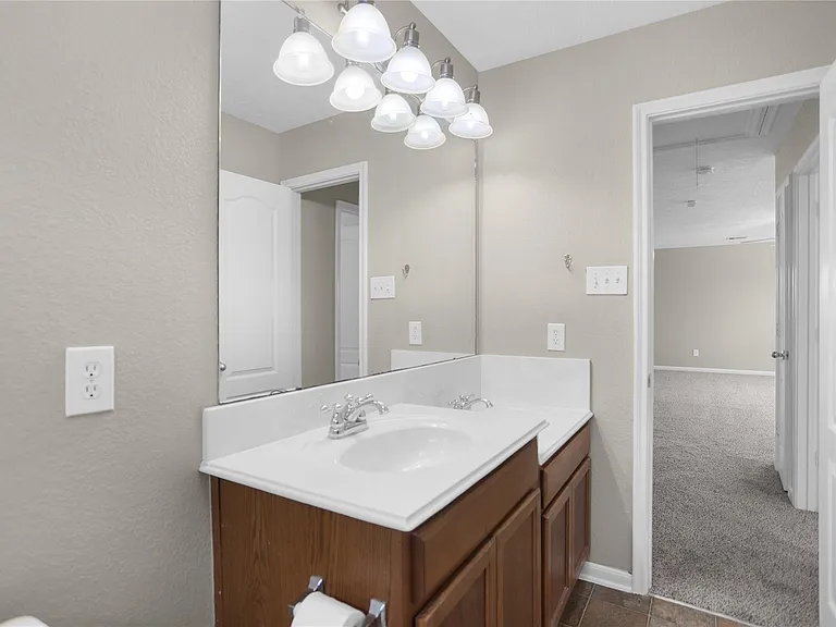 692 Casual Ln — Photo 20