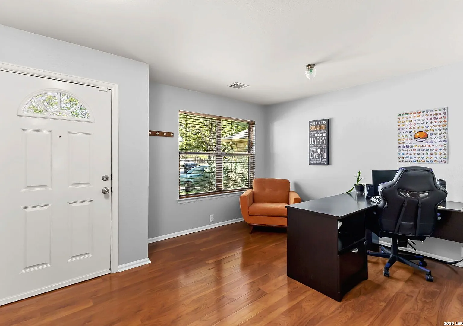 Spacious 5 Bedroom near Randolph AFB! — Photo 2