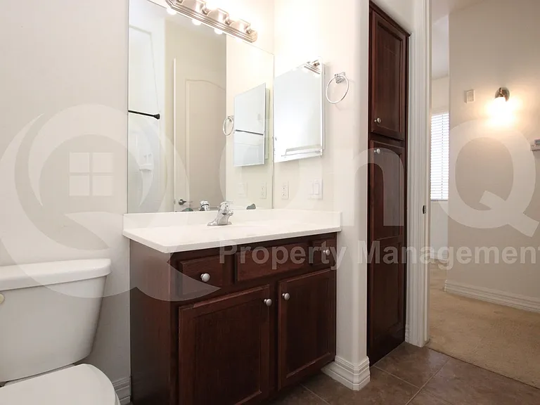 1456 E 9th St #216 — Photo 16