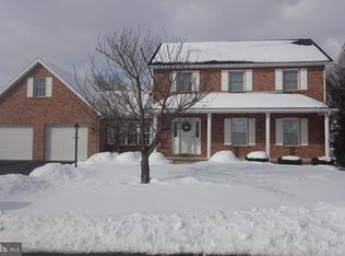 313 Roseann Dr, Chambersburg, PA 17201