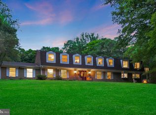 10808 Shadow Ln, Fairfax Station, VA 22039