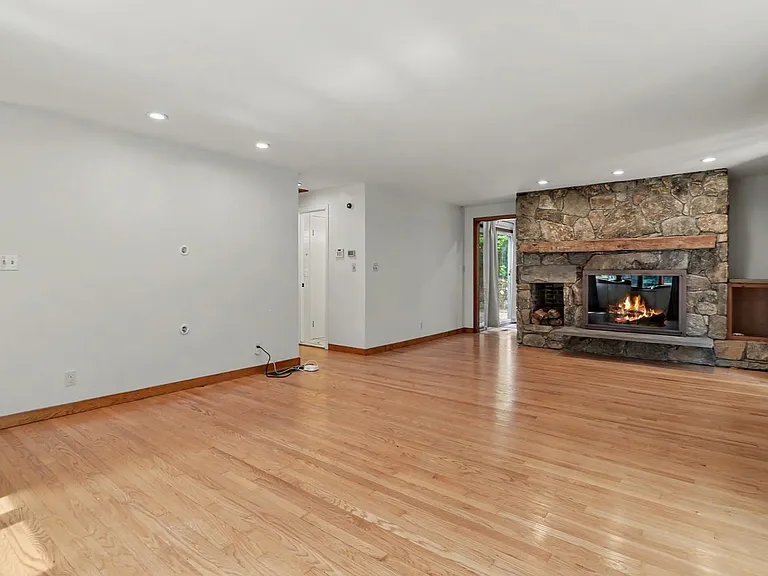 52 Stanley Rd — Photo 7