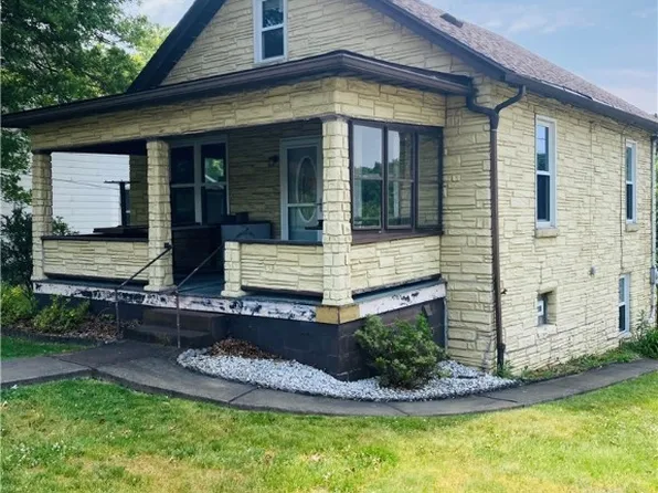 1897 Arlington Ave, Washington, PA 15301