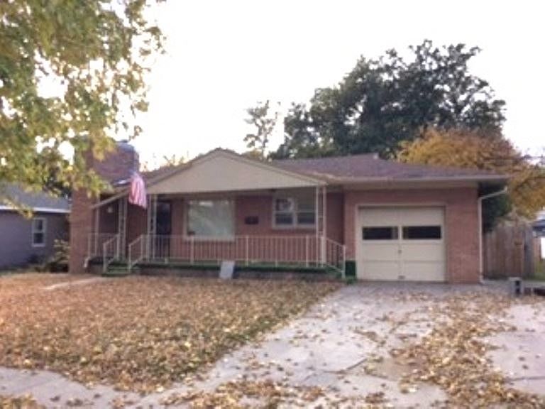 1st image of 618 Sicily Ave