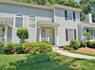 15 Appletree Ln, Greensboro, NC 27455