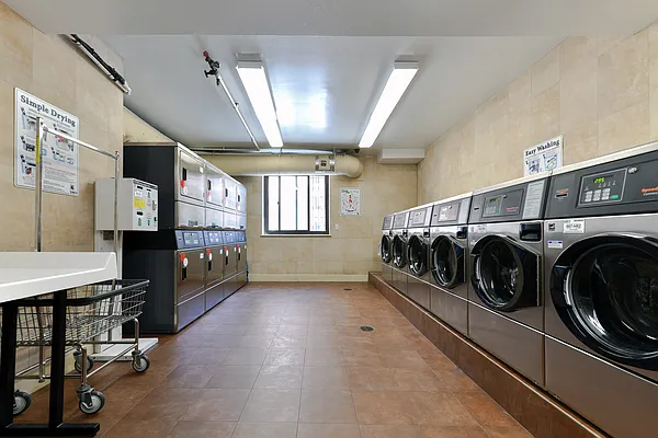 Rented by AZ REALTY NYC LLC | media 18