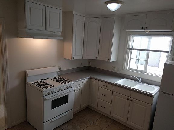 5th image of 28 Granada Ave APT 9