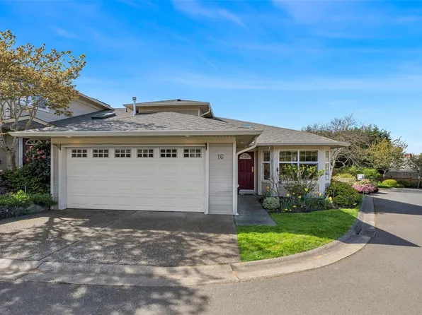4383 Torquay Dr #16, Saanich, BC V8N 3L3