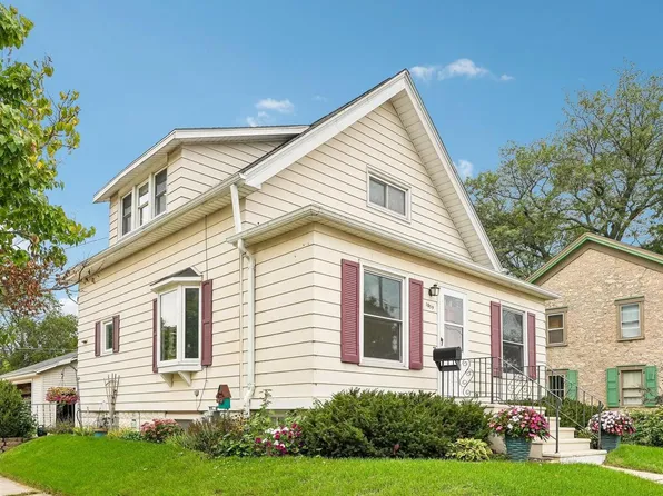 1059 9th AVENUE, Grafton, WI 53024