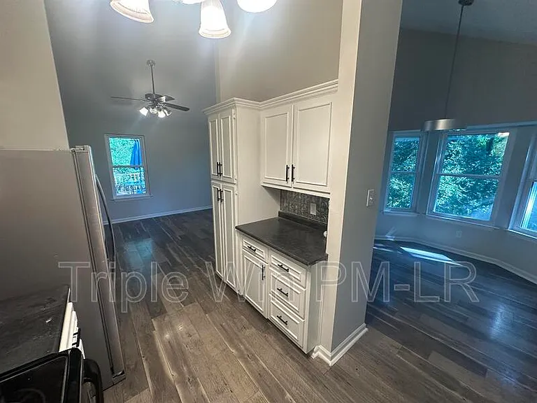 5900 Foxboro Dr — Photo 8