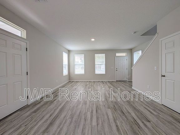 5th image of 549 Jessie St