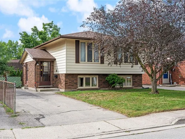 55 Edward St, Brantford, ON N3S 1V4
