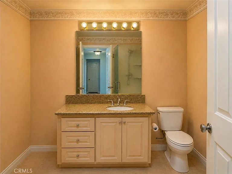 17914 Magnolia Blvd #128 — Photo 20