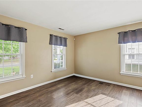 4th image of 4308 Galston Ct