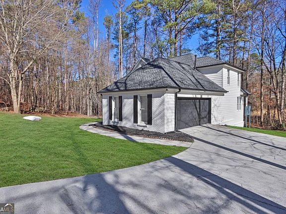 3rd image of 3760 Mountain Cove Rd