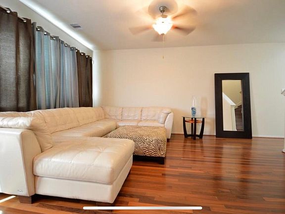 4th image of 2726 Maybrook Hollow Ln