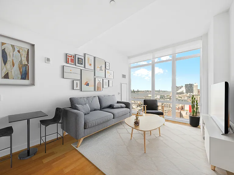 605 W 42nd St #37W — Photo 2