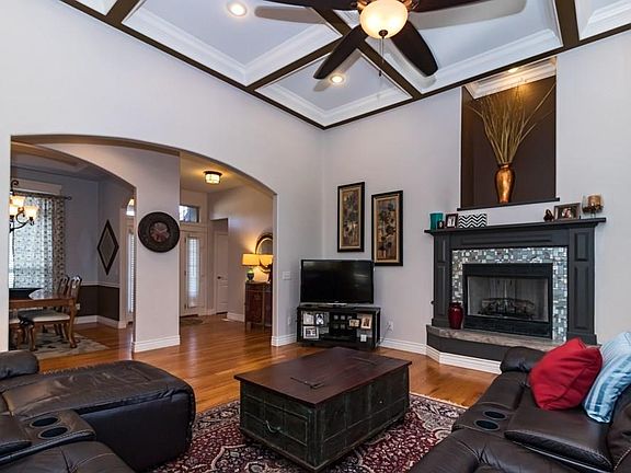 5th image of 1300 NE Buckingham Blvd