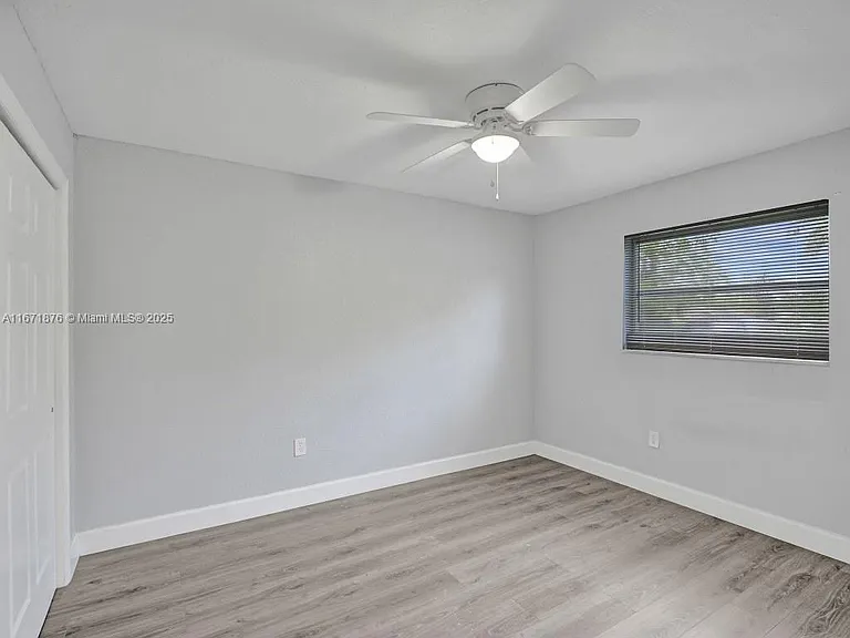 NW 20th St — Photo 6
