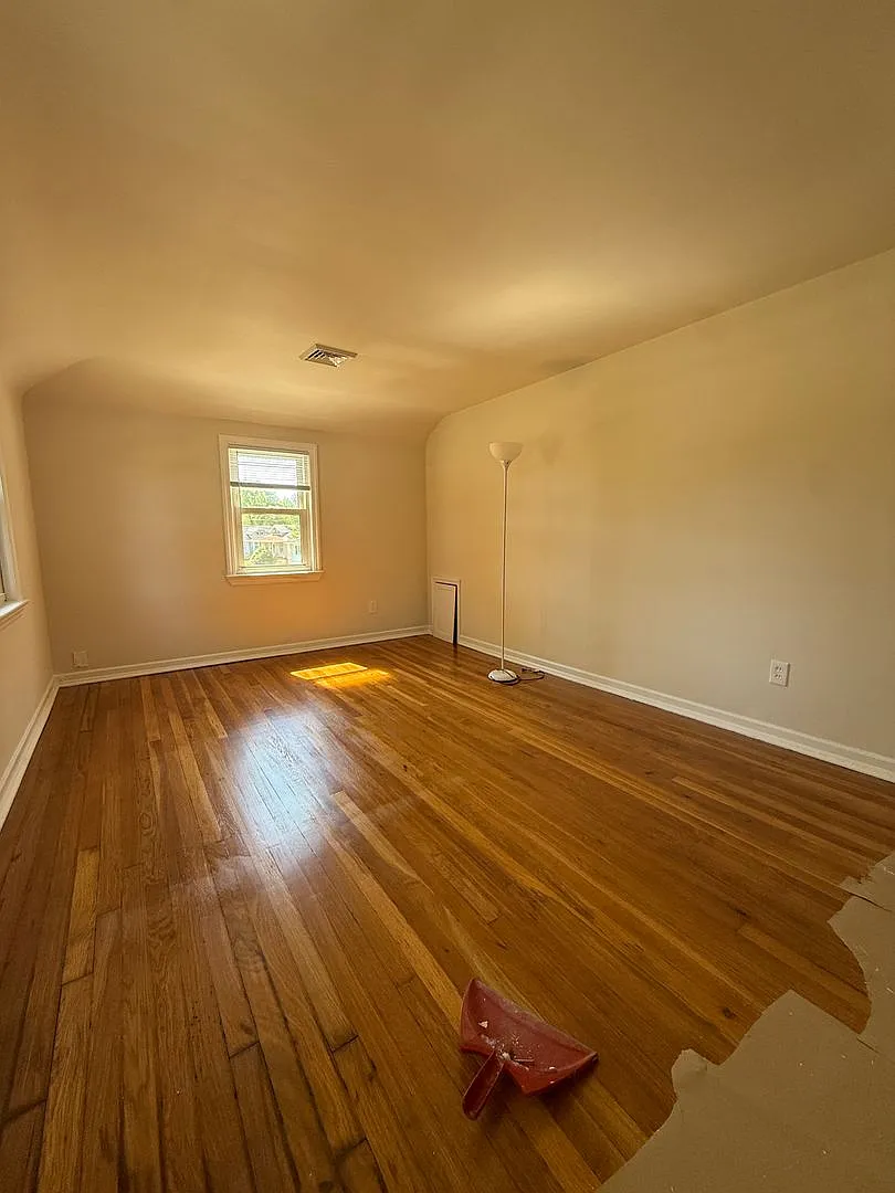 1 bedroom | 1 bath - Oaklyn, NJ - Nice Quiet Neighborhood — Photo 3