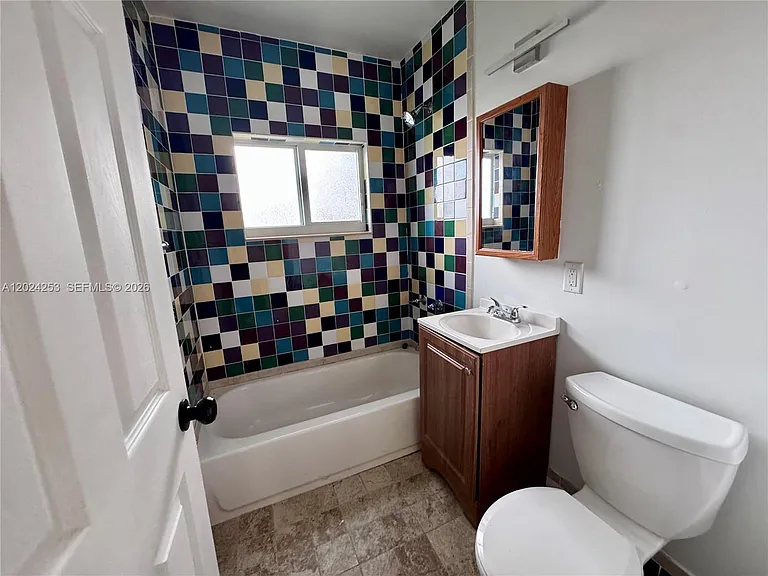 8440 NE 1st Ave #1 — Photo 8