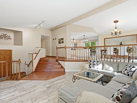 4th image of 1078 Rain Tree Dr