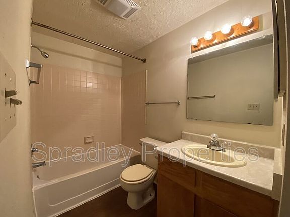 5th image of 608 John Paul Jones Dr APT 186