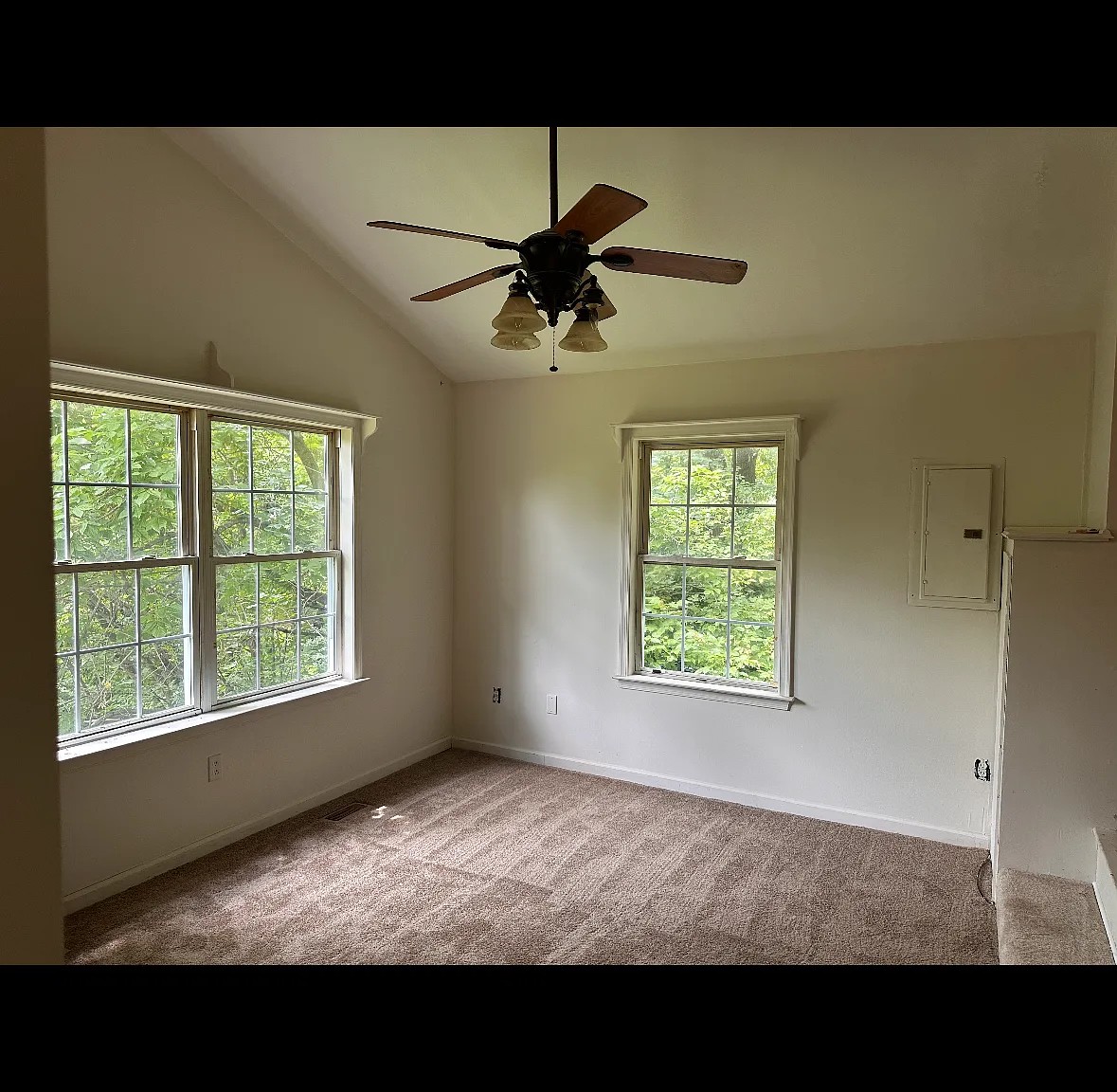 4 bed, 1600 sqft, $2,395 — Photo 4