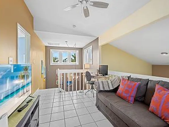 7080 Longboat Dr N, Longboat Key, FL 34228