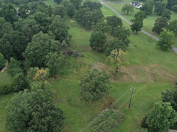2nd image of 370 Grand Oak Ln