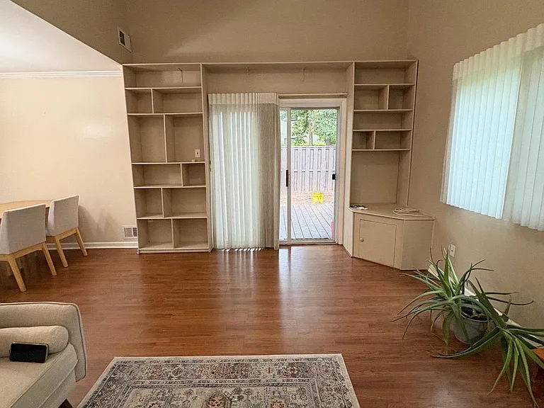 224 Willow Ter — Photo 28