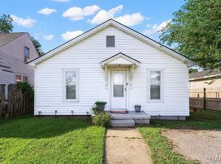 404 W Murray Ln, Sikeston, MO 63801